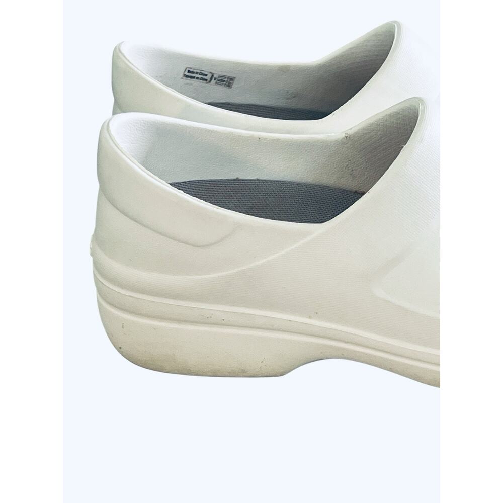 Crocs Neria Pro II Clogs Womens 8 M Slip Resistant Nurse Shoes Vegan Lightweight - Picture 7 of 16